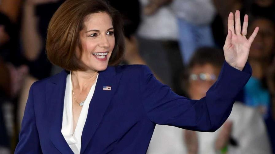 La senadora demócrata Cortez Masto abandera su herencia latina en EEUU