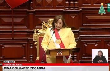 Congreso de Perú juramenta a Dina Boluarte como presidente del país