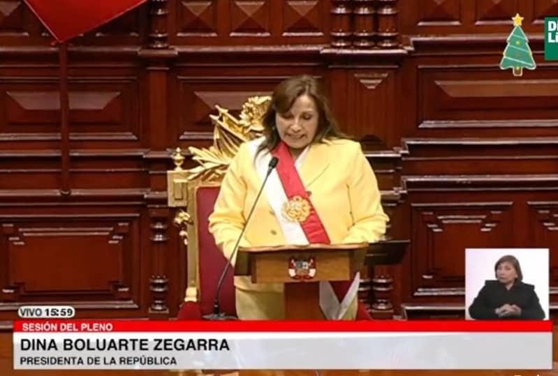 Congreso de Perú juramenta a Dina Boluarte como presidente del país