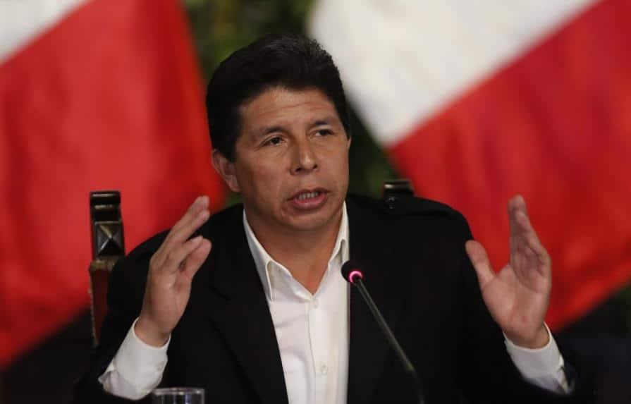 Presidente de Perú enfrenta el tercer intento de destitución