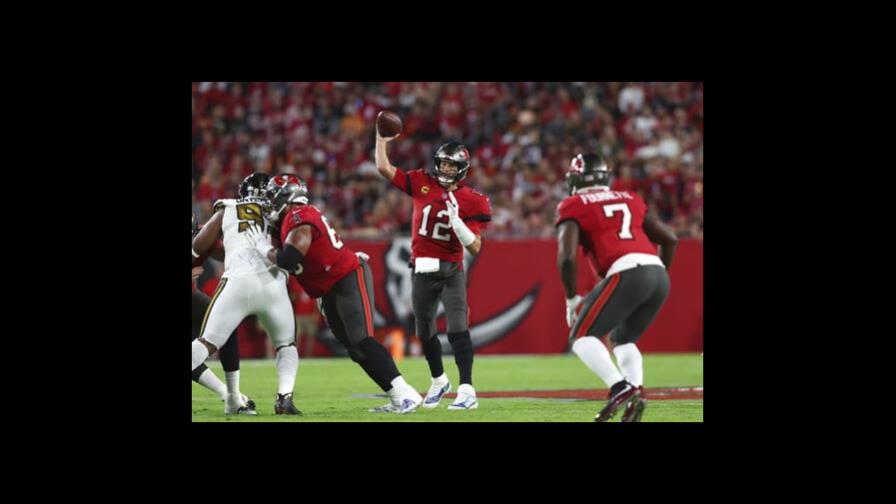 Brady le da un respiro a Bucs, líderes del Sur de la NFC Brady le da un respiro a Bucs, líderes del Sur de la NFC