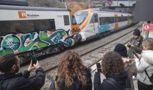 Colisi&oacute;n de dos trenes cerca de Barcelona deja 155 heridos