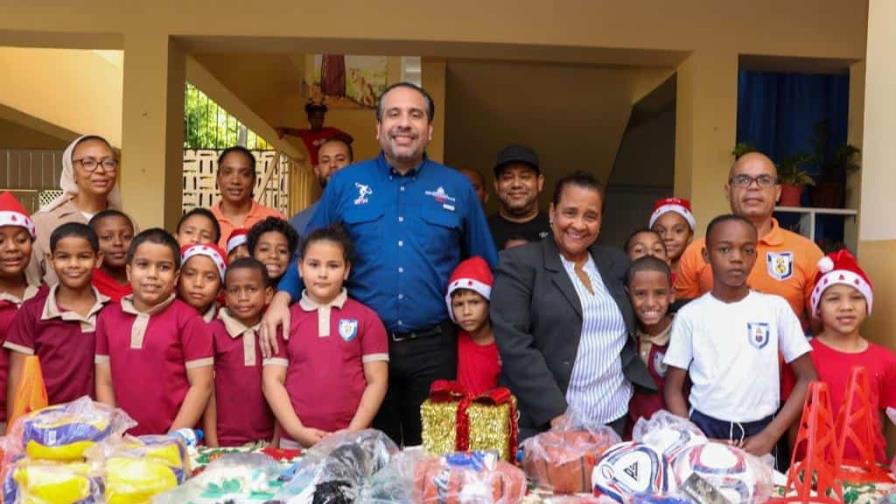 Inefi entrega utilería en centros educativos de Santiago y La Vega