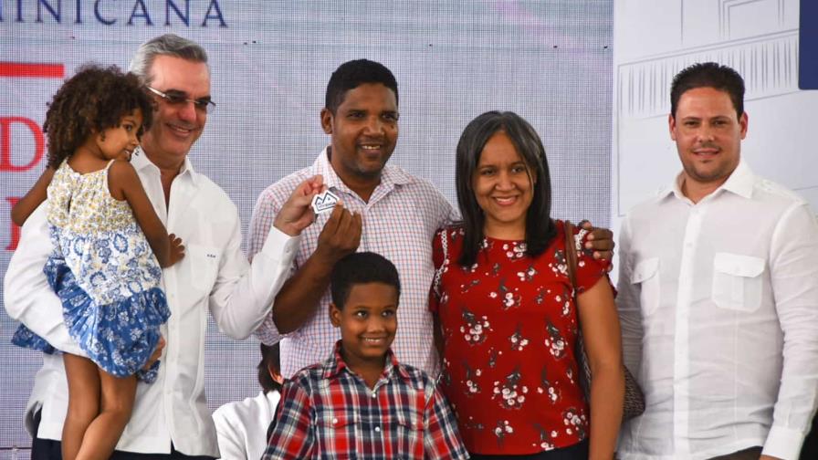 Presidente Abinader entrega segunda etapa complejo Mi Vivienda La Barranquita Presidente Abinader entrega segunda etapa complejo Mi Vivienda La Barranquita