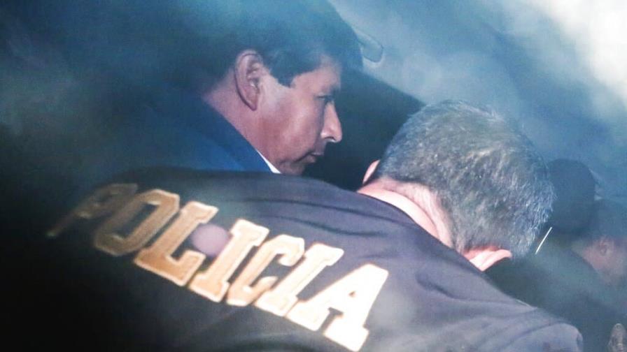 Perú: Pedro Castillo pide asilo a México, detenido en cárcel