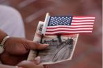 Más de un millón de migrantes se convierten en ciudadanos estadounidenses
