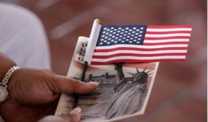 Más de un millón de migrantes se convierten en ciudadanos estadounidenses