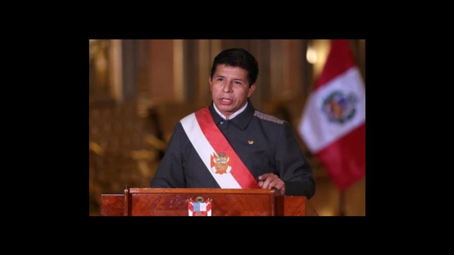 Fiscalía de Perú confirma detención de Castillo por presunto delito de rebelión y conspiración