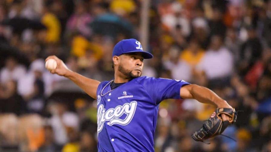 Mauricio, Cruz y Hernández castigan pitcheo aguilucho para un triunfo 10-2 del Licey Mauricio, Cruz y Hernández castigan pitcheo aguilucho para un triunfo 10-2 del Licey