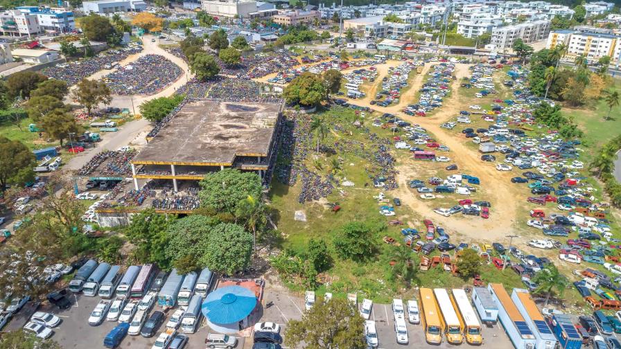 Estado vende terrenos del canódromo a empresa vinculada al ministro de Vivienda Estado vende terrenos del canódromo a empresa vinculada al ministro de Vivienda