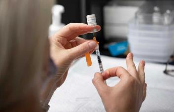EEUU aprueba el refuerzo contra ómicron para menores de cinco años
