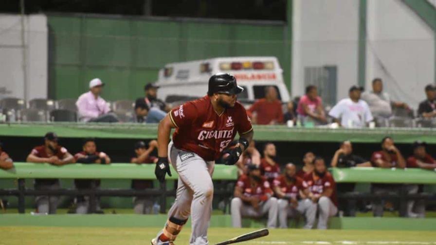 Los Gigantes del Cibao vencen a las Estrellas en el Tetelo Vargas