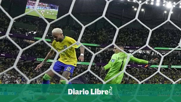 Neymar igualó con Pelé como máximo goleador de Brasil