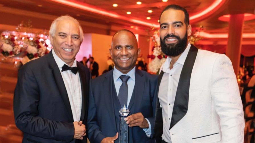 Sociedad Médico Dental Dominicana reconoce trayectoria de Daniel Reyes