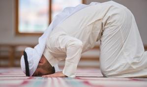 Expulsan a profesora de Florida que interrumpió a alumnos musulmanes en rezo