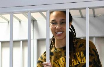 Brittney Griner se recupera en un hospital de Texas tras su liberación