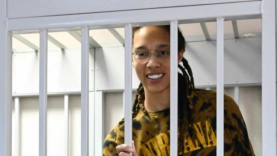 Brittney Griner se recupera en un hospital de Texas tras su liberación