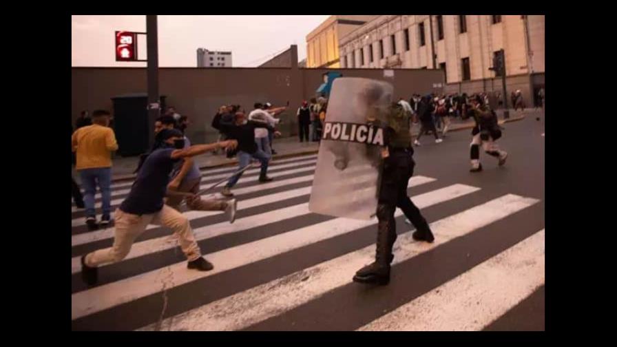 Siguen protestas en Perú contra nuevo gobierno y ya hay un muerto