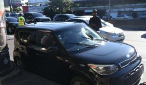 Muere conductor al ser impactado por una piedra lanzada desde peatonal de la 27 de Febrero