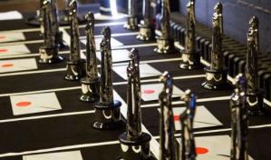 S&aacute;tira del sueco &Ouml;stlund y del espa&ntilde;ol Aranoa triunfan gala del cine europeo