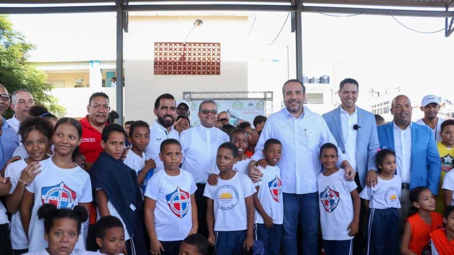 Celebran segunda fase Festival Escolar Navideño