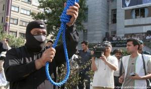 Irán ejecuta en público a un segundo manifestante por participar en protestas