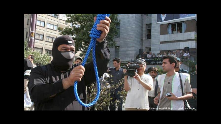 Irán ejecuta en público a un segundo manifestante por participar en protestas