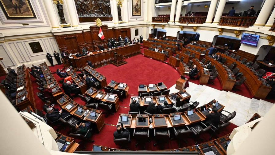 Gobierno de Perú envía al Congreso proyecto de adelanto de elecciones