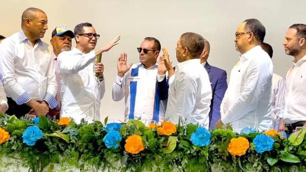 PRM juramenta nuevamente a Máximo Aristy Cabarallo en sus filas