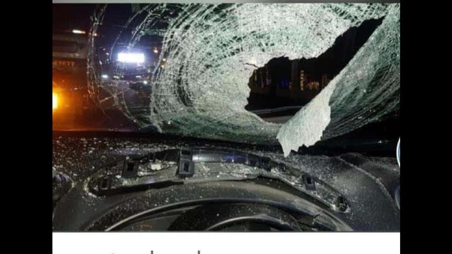 Policía investiga más de 10 personas por lanzamientos de piedras desde peatonales