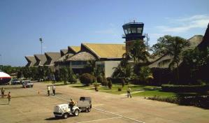 Varían coerción a pasajera que le habrían puesto equipaje con droga en aeropuerto Punta Cana