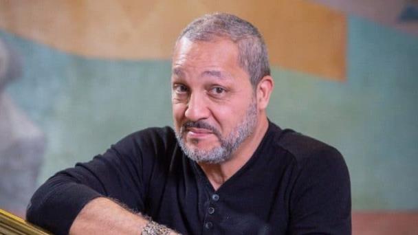 Actor dominicano Richard Douglas solicita donadores de sangre para operarse
