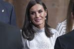 La Reina Letizia preside una reunión de trabajo en el Instituto Cervantes de Los Ángeles