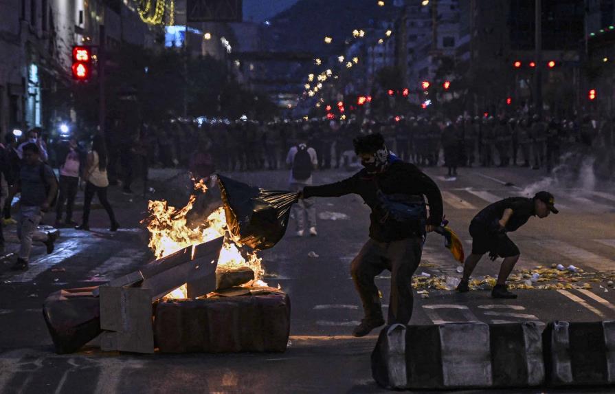 Perú decreta estado de emergencia 60 días en región epicentro de protestas