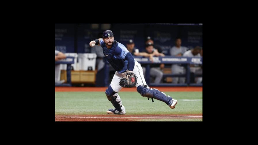 Guardianes firman al cátcher Mike Zunino Guardianes firman al cátcher Mike Zunino