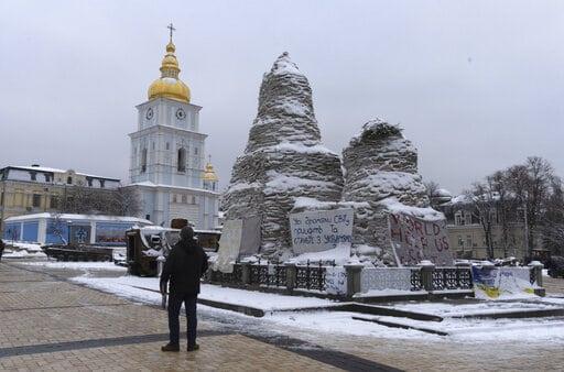 Aliados reúnen ayuda para Ucrania ante el frío y las bombas