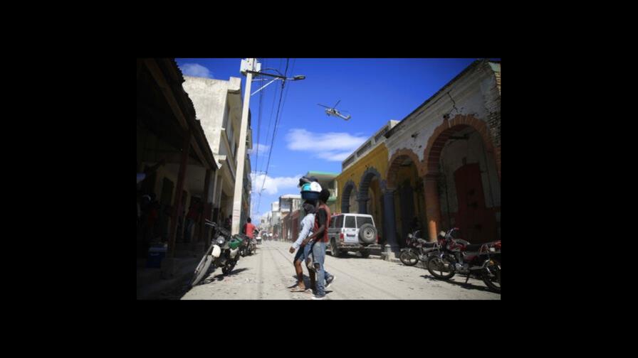 Haití: Buque hospital de EEUU suspende operación por oleaje