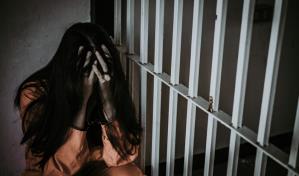 Informe revela miles de casos de abuso sexual en prisiones federales de EEUU