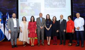 Indotel capacita dos mil mujeres beneficiarias del programa Canasta Digital Social