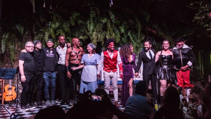 12 de diciembre, marcado como el de los varios y sorprendentes estrenos en Casa de Teatro