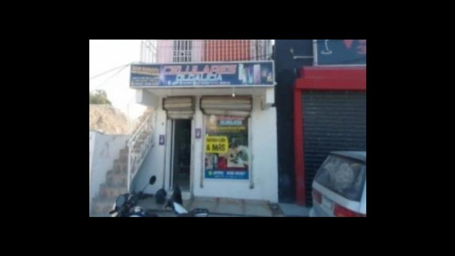 Rompen pared y roban 130 mil pesos y 84 celulares a negocio en Bávaro