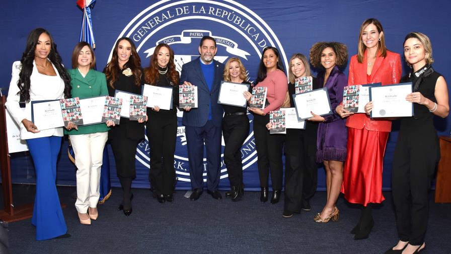 Consulado dominicano en NY reconoce a hispanas influyentes en Estados Unidos