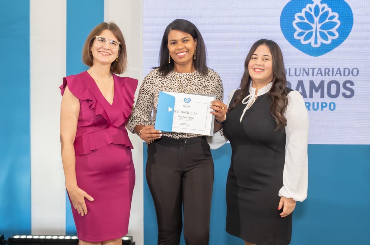 Mercedes Ramos, Flora Carrión y Joanna Figueroa.