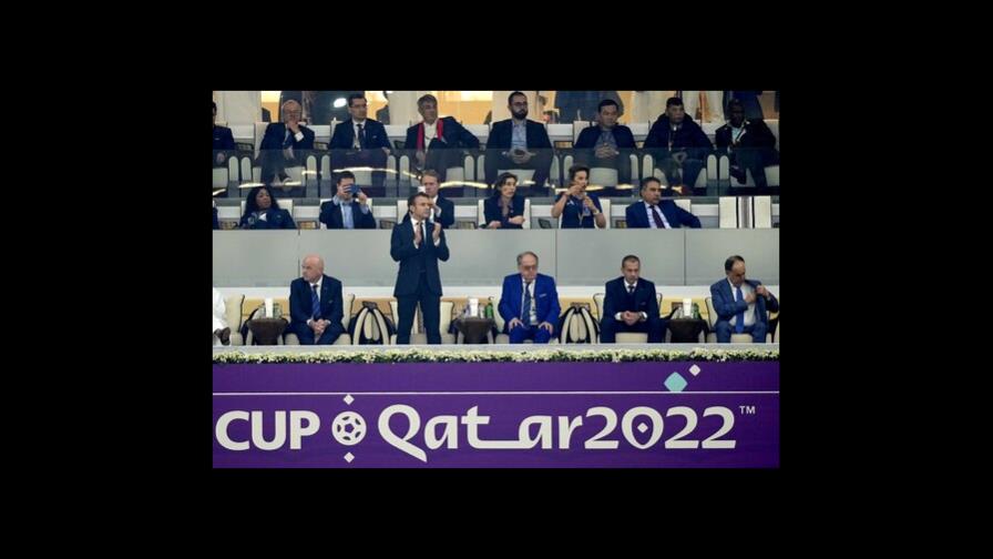 Macron disfruta el triunfo de Francia desde el estadio