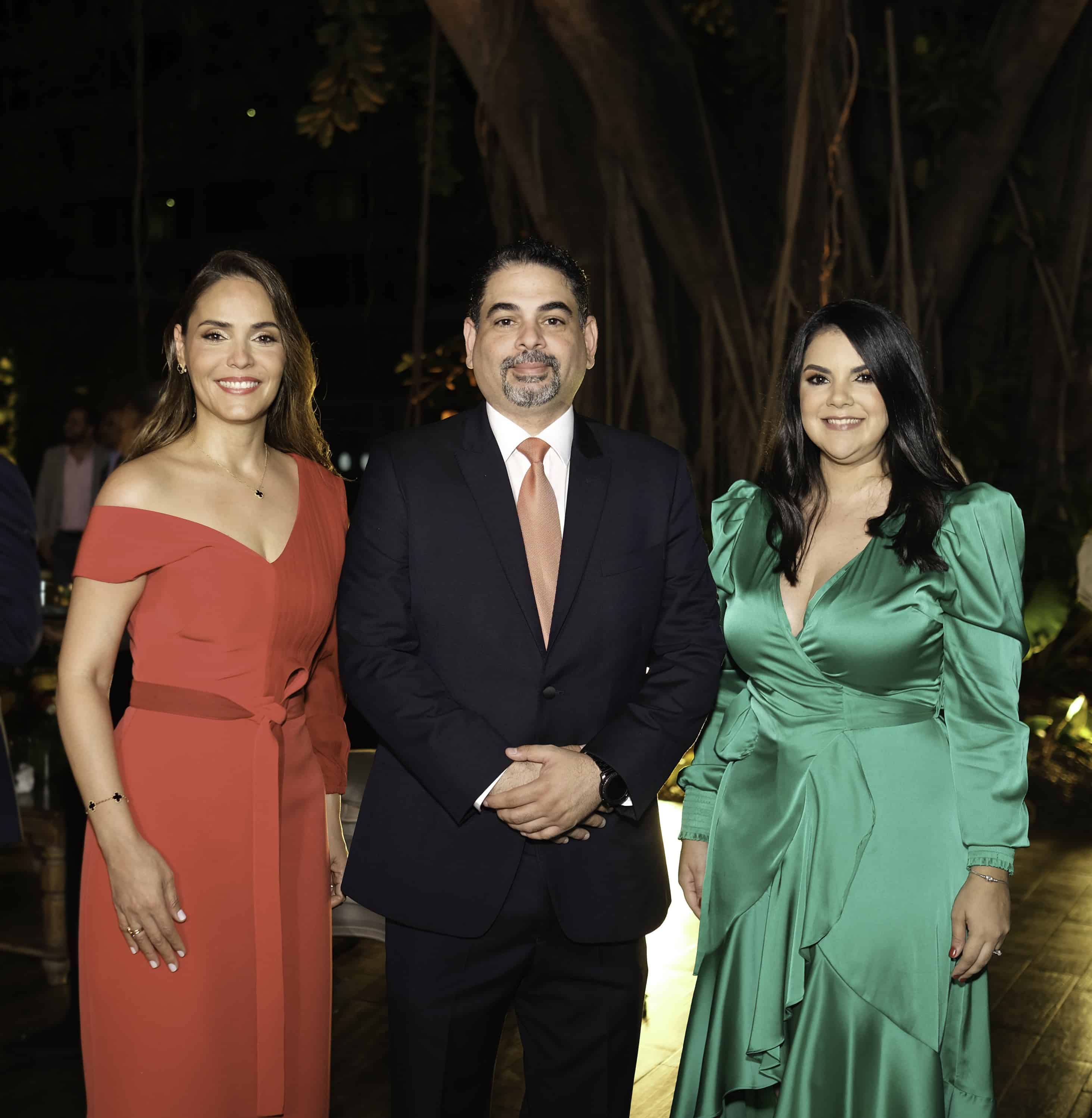 Sadery Abreu, Pedro Esteva y Karina Rodríguez.