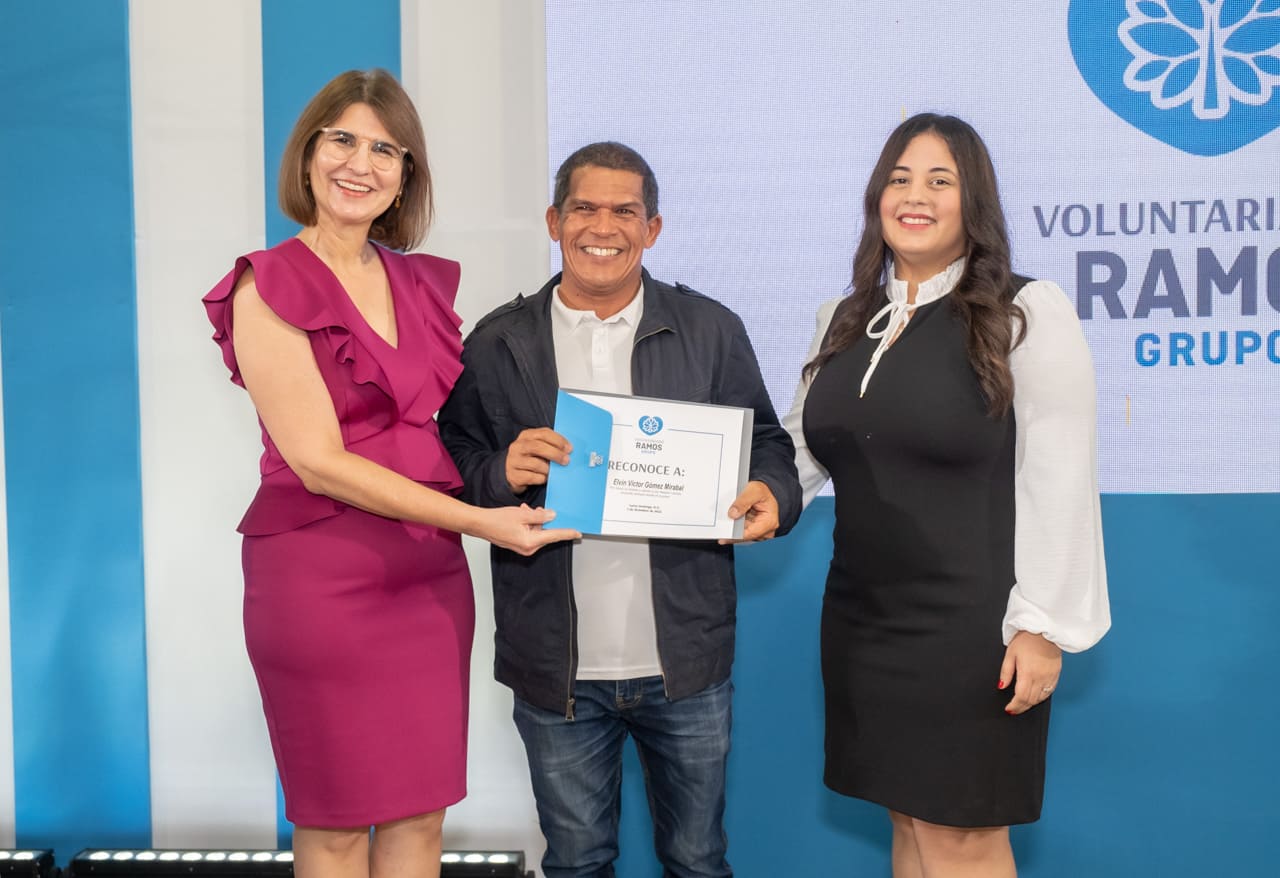 Mercedes Ramos, Elvin Gómez y Joanna Figueroa.