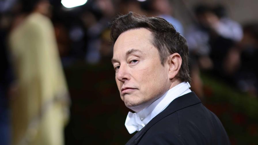 Elon Musk vende otros 3,600 millones de dólares en acciones de Tesla