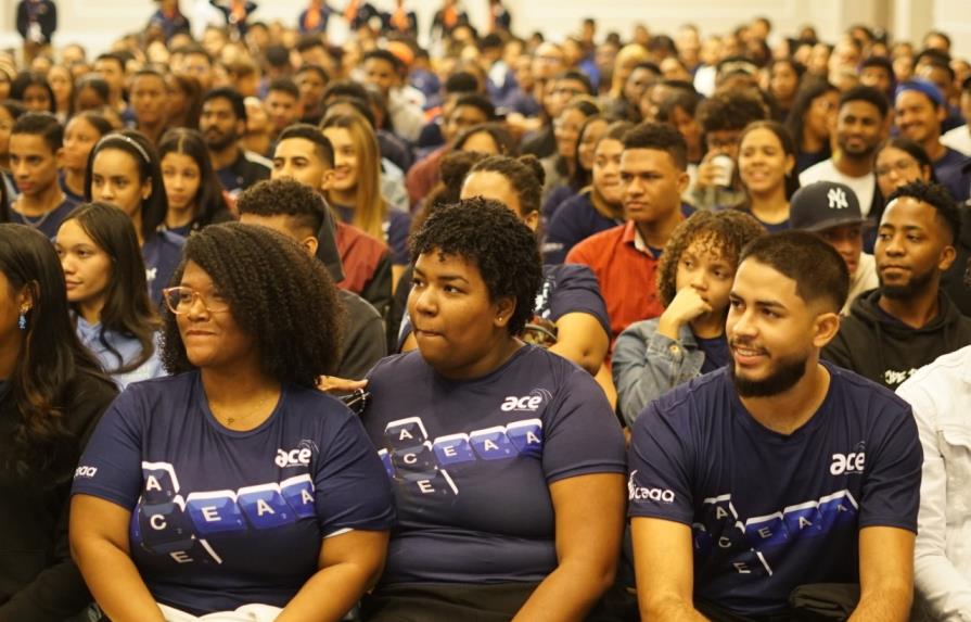 Más de cuatro mil estudiantes dominicanos se preparan para el Summer Work 2023