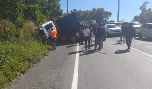 Accidente m&uacute;ltiple en la autopista Duarte dej&oacute; cuatro muertos y 10 heridos