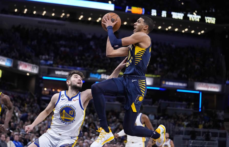 VIDEO | Pacers superan a los Warriors; Curry se lesiona
